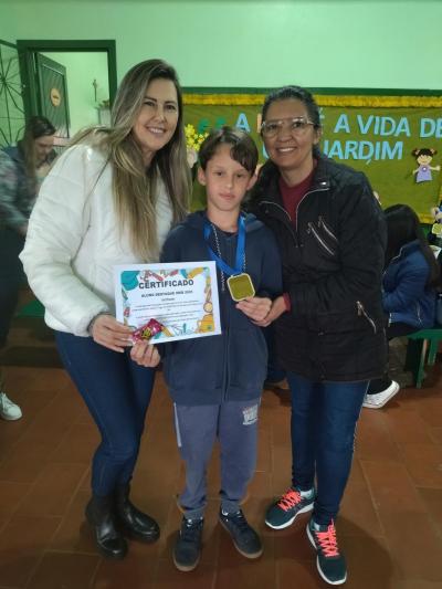 Escola Padre Gerson Galvino de Laranjeiras entrega Certificados e Medalhas aos Alunos Pelo 1Âº Lugar no IDEB 2024